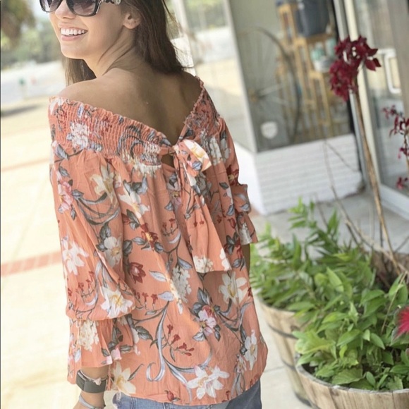 Floral Off-Shoulder Top - Picture 2 of 2